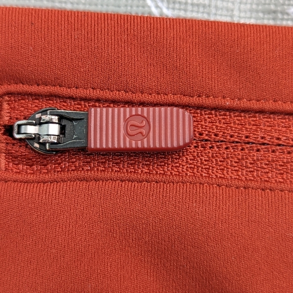 Lululemon yoga pants - Picture 3 of 4